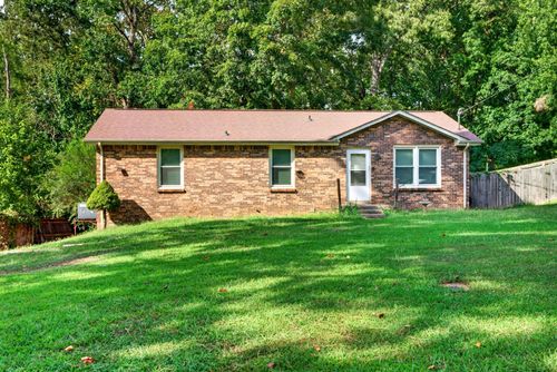 405 Corinne Cir, Clarksville, TN, 37040-6711 | Card Image