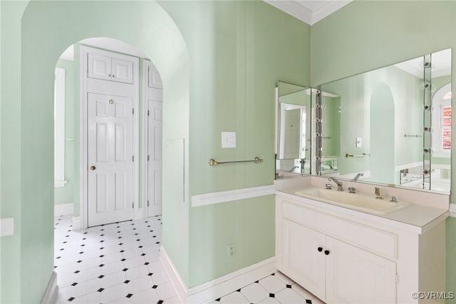 Attached Expansive Bathroom | Image 34