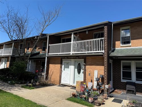 238 Artist Lake Dr, Middle Island, NY, 11953-2321 | Card Image