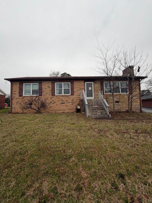 805 Woodland Dr, Rossville, GA, 30741-1541 | Card Image
