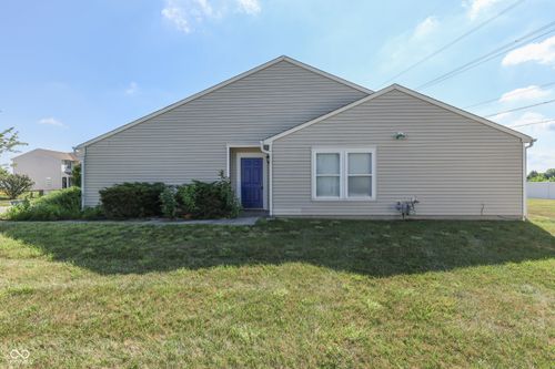 7853 Wildwood Farms Ln, Indianapolis, IN, 46239-7672 | Card Image