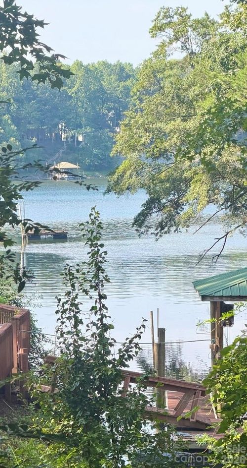 202 Horseshoe Lake Rd, Mount Holly, NC, 28120-9781 | Card Image