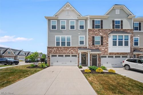 3419 Links Dr, Fairlawn, OH, 44333-3013 | Card Image