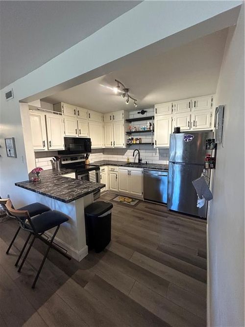 apt-101-8133 Holmes Rd, Kansas City, MO, 64131-2198 | Card Image