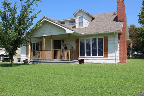 432 Lakin St, Osage City, KS, 66523-1144 | Card Image