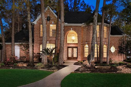 38 Eagle Ter, The Woodlands, TX, 77381-6318 | Card Image