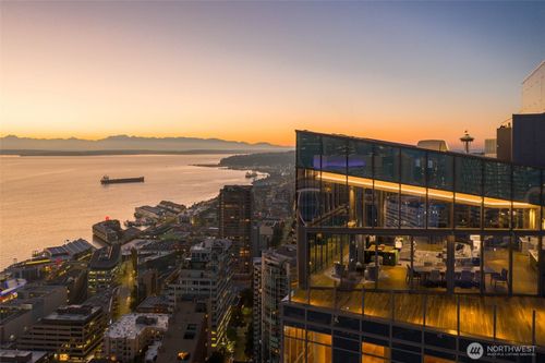 2501-121 Stewart St, Seattle, WA, 98101-1138 | Card Image
