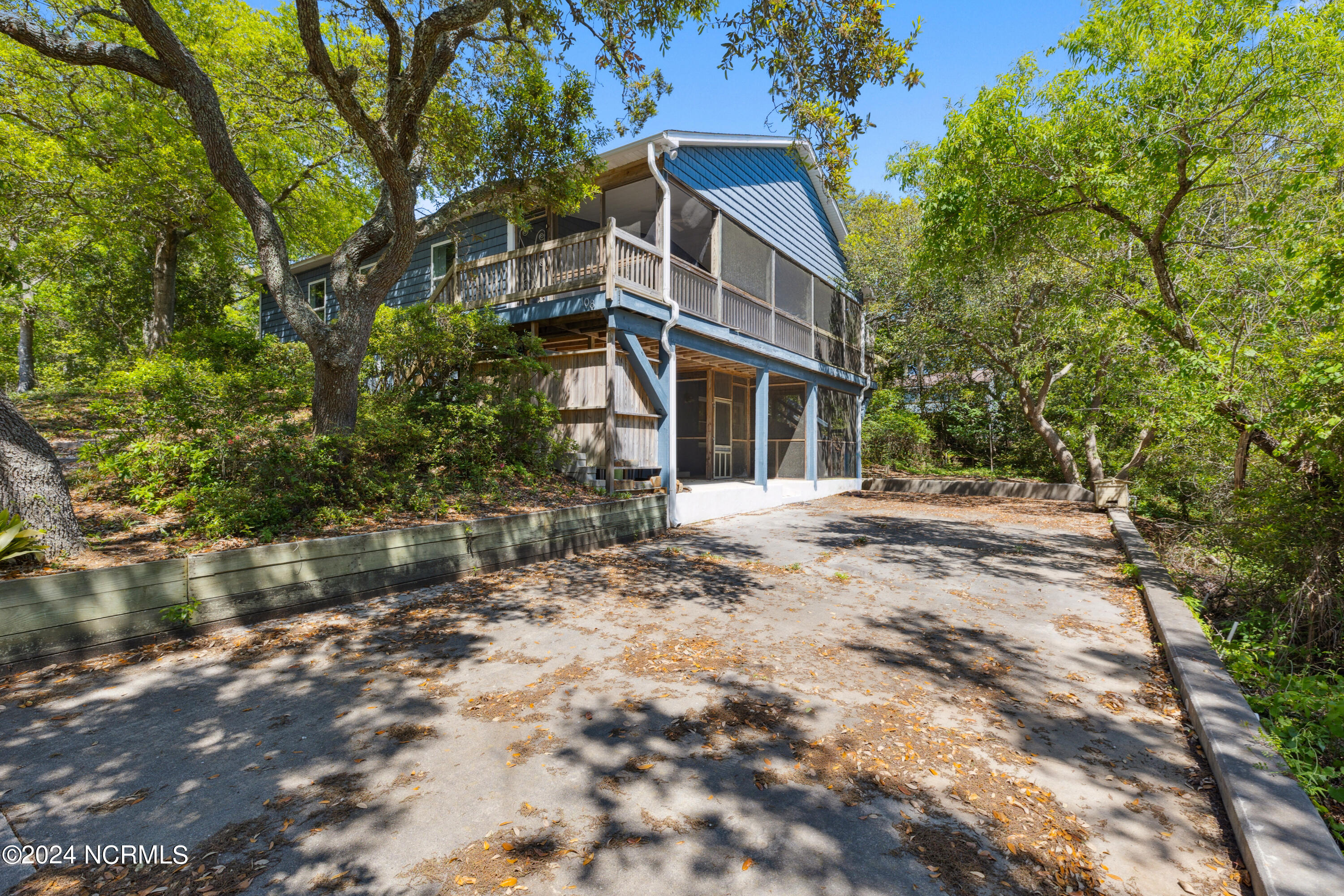 37th St, Oak Island, NC 28465