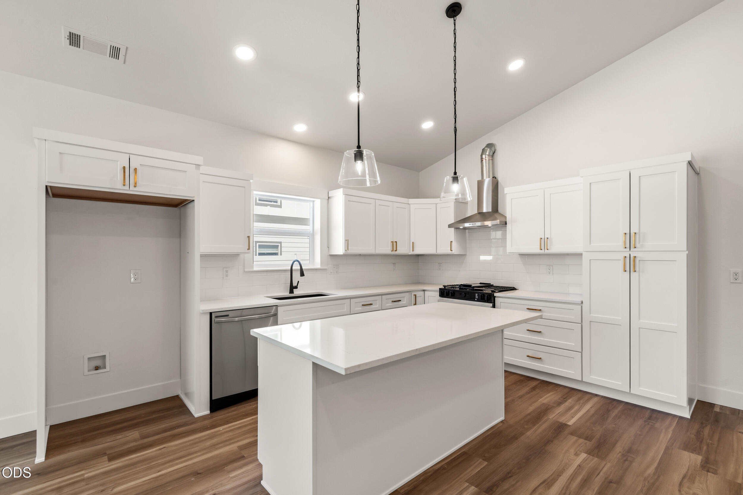 Residential in Talent 5