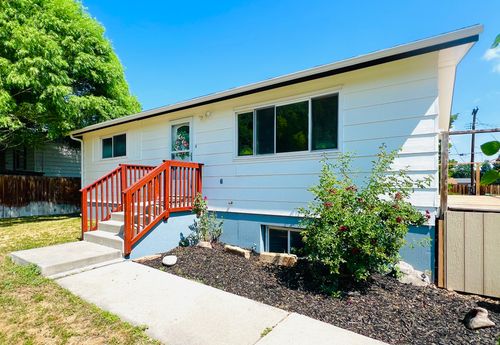 218 W 350 N, Vernal, UT, 84078-1940 | Card Image