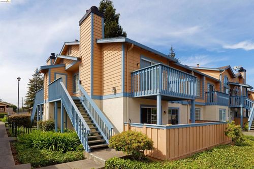 67 Glenwood, Hercules, CA, 94547-3533 | Card Image