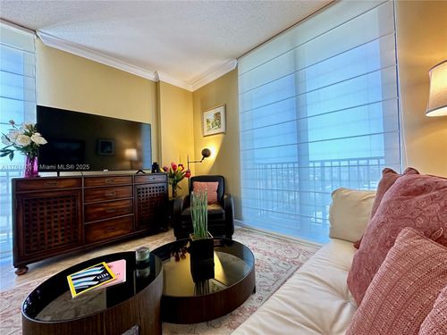 apt-1002-651 Okeechobee Blvd, West Palm Beach, FL, 33401-6036 | Card Image