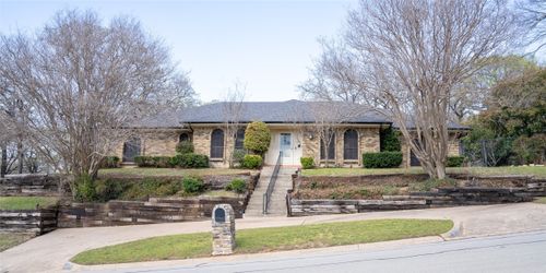 2225 Prestonwood Dr, Arlington, TX, 76012-5443 | Card Image