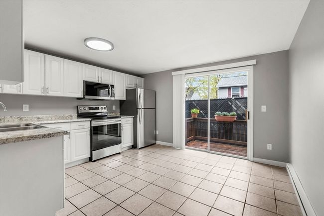 6 - 6 Grand Ave, Condo with 2 bedrooms, 2 bathrooms and 1 parking in Haverhill MA | Image 13