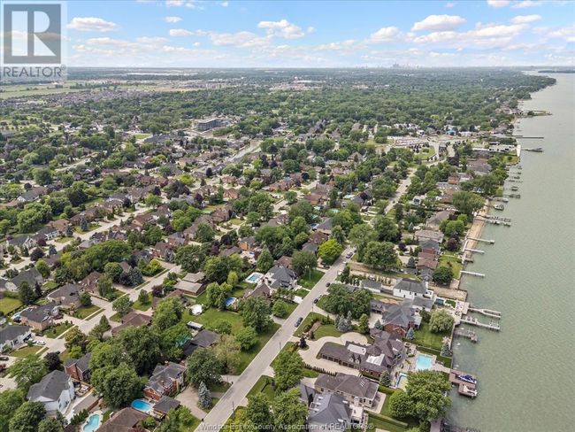 315 Majestic Dr, House other with 4 bedrooms, 4 bathrooms and null parking in Tecumseh ON | Image 49
