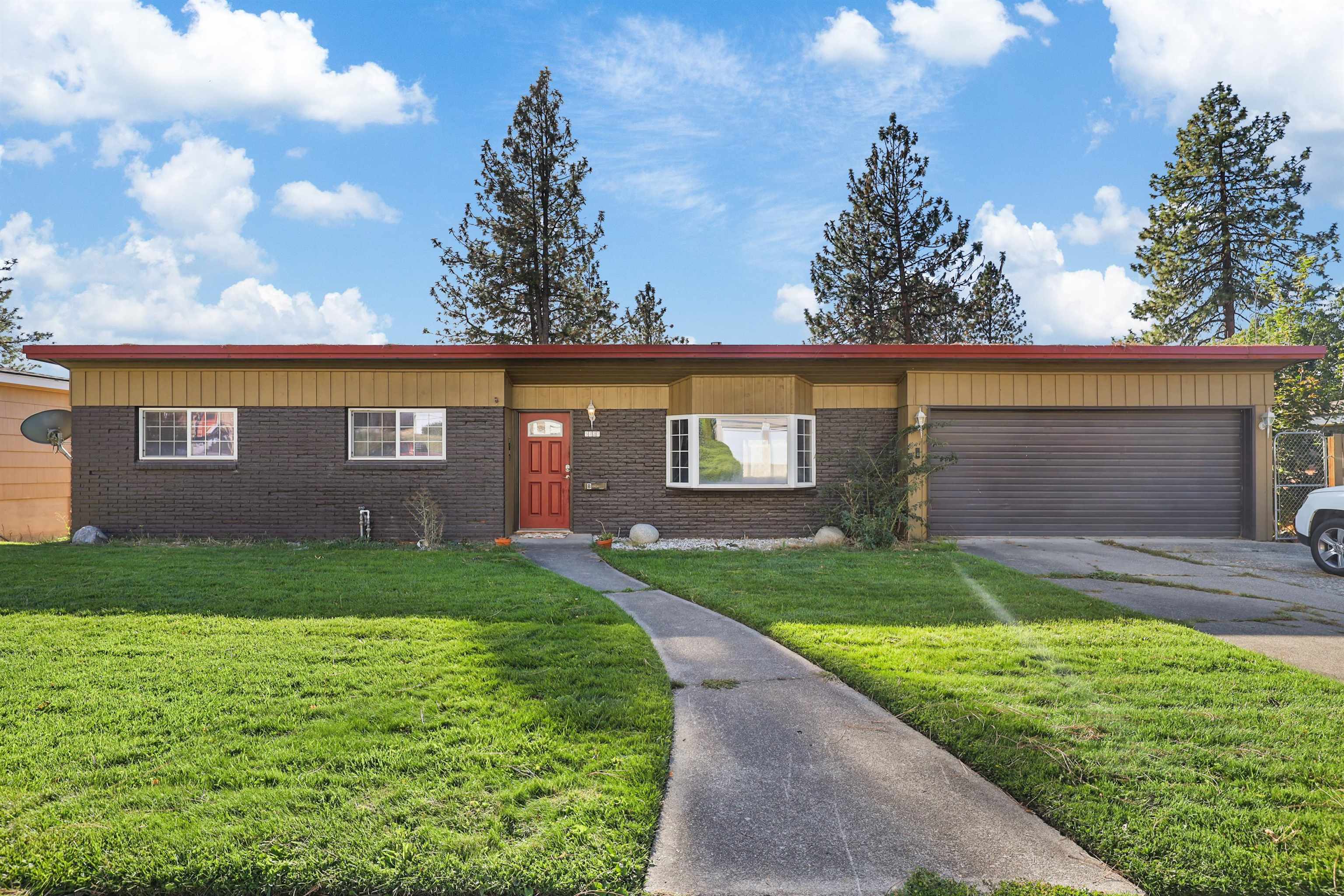 Sutherlin St, Spokane, WA 99205