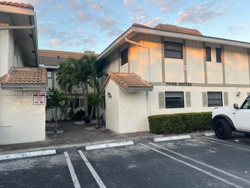 4-10789 Royal Palm Blvd, Coral Springs, FL, 33065-6840 | Card Image