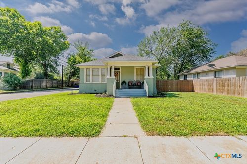 626 Saint Vincent St, Gonzales, TX, 78629-4620 | Card Image