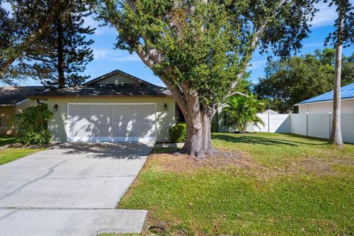 52 Dorset Dr, KISSIMMEE, FL, 34758-3159 | Card Image