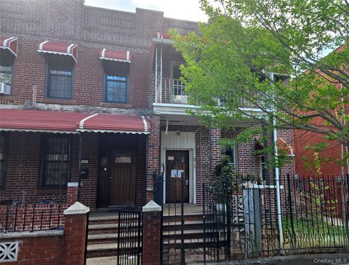 580 Chester Street, New York, NY, 11212 | Card Image