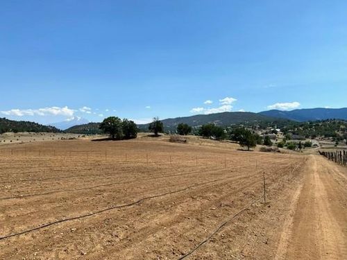 739 E Oberlin Rd, Yreka, CA, 96097-9558 | Card Image