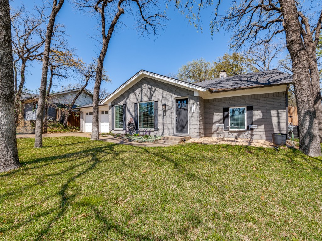 Residential in Hurst