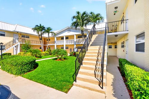 205-25 Colonial Club Dr, Boynton Beach, FL, 33435-8451 | Card Image
