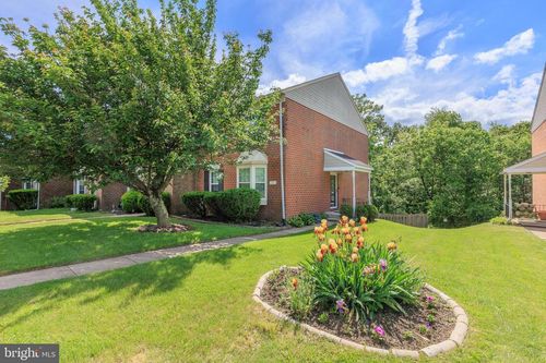 21 Wooden Court Way, PIKESVILLE, MD, 21208-2653 | Card Image