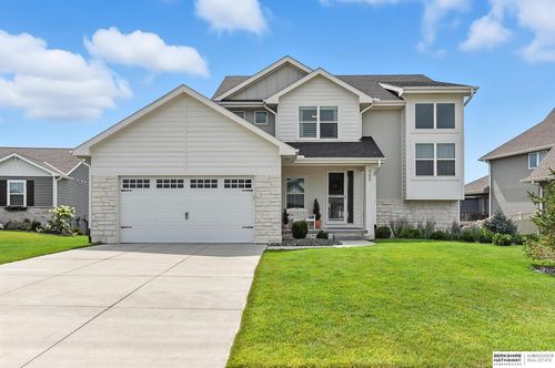745 N 10th Ave, Springfield, NE, 68059-5738 | Card Image