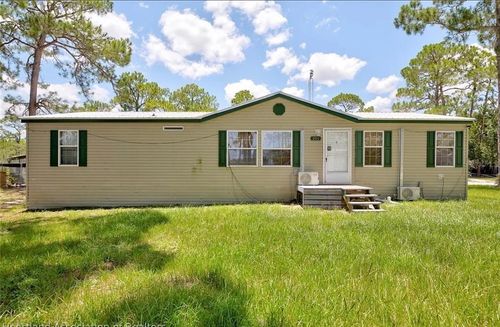 201 E Maxanna Blvd, SEBRING, FL, 33875-6930 | Card Image