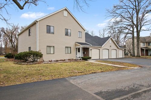 2023 Hawthorne Ln, Chesterton, IN, 46304 | Card Image