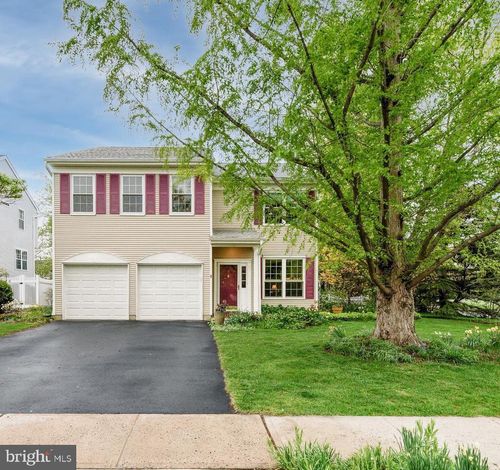 2 Fanning Way, PENNINGTON, NJ, 08534-5131 | Card Image