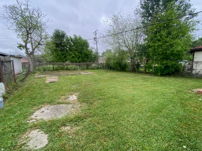 2215 Thomas Blvd, Home with 1 bedrooms, 1 bathrooms and null parking in Port Arthur TX | Image 12