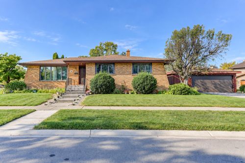 9500 Lilac Ln, Munster, IN, 46321-3610 | Card Image