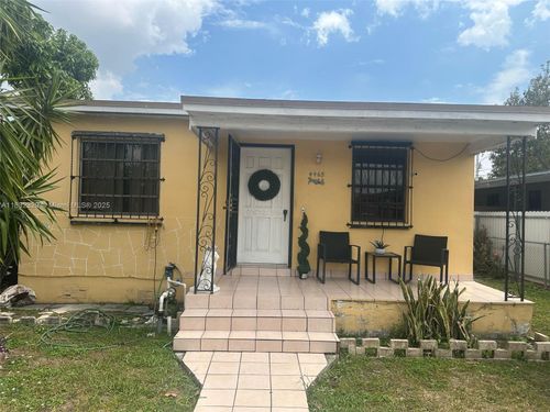4465 E 8th Ln, Hialeah, FL, 33013-2423 | Card Image
