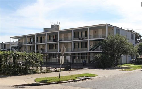 22-3550 Coliseum St, New Orleans, LA, 70115-3630 | Card Image