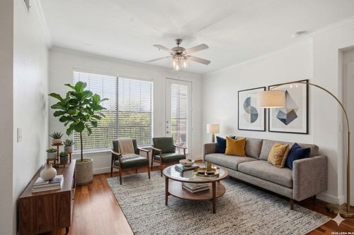 apt-7208-7342 Oak Manor Dr, San Antonio, TX, 78229-4579 | Card Image