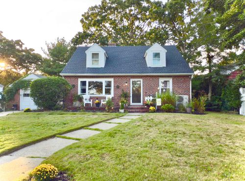 605 Shore Rd, Linwood, NJ, 08221-2513 | Card Image