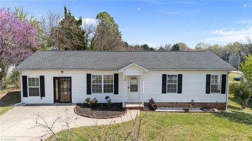 301 Cloverdale Dr, Archdale, NC, 27263-9501 | Card Image