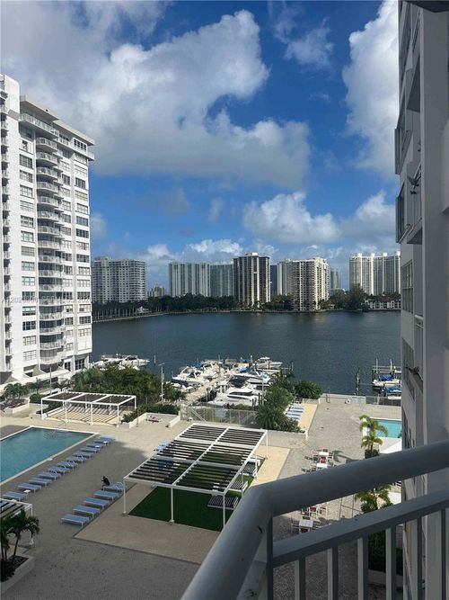 702-18041 Biscayne Blvd, Aventura, FL, 33160-5249 | Card Image