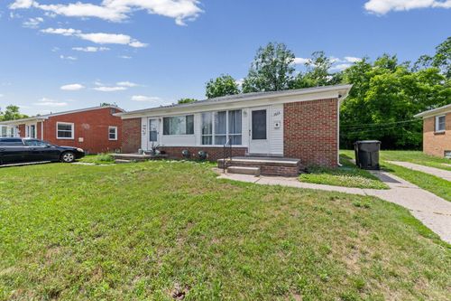 2464 Stieber St, Westland, MI, 48186-9739 | Card Image