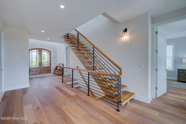 Staircase | Image 15