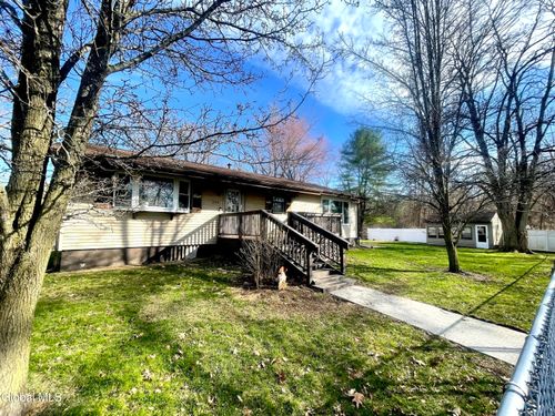 304 Dearborn Ave, Schenectady, NY, 12304-3922 | Card Image