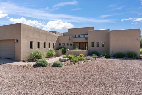 63 Thundercloud Rd, Santa Fe, NM, 87506-0121 | Card Image