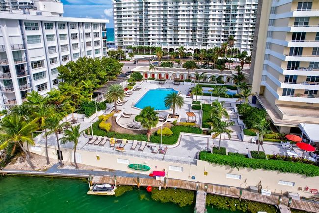 APT-16F - 5600 Collins Ave, Condo with 2 bedrooms, 2 bathrooms and null parking in Miami Beach FL | Image 37