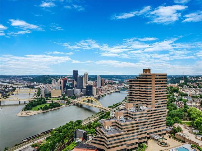 APT-780E - 1 Trimont Ln, Condo with 3 bedrooms, 3 bathrooms and 2 parking in Mt Washington PA | Image 46