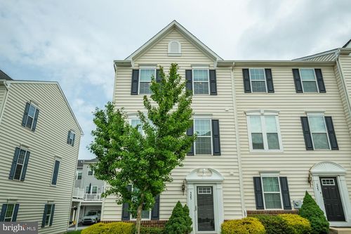 325 Schmidt Rd, PHOENIXVILLE, PA, 19460-1110 | Card Image