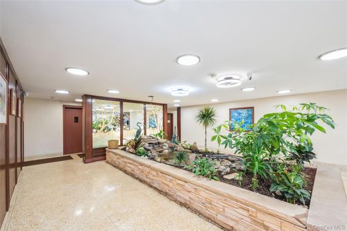 apt-3z-110 Brooklyn Ave, Freeport, NY, 11520-2995 | Card Image