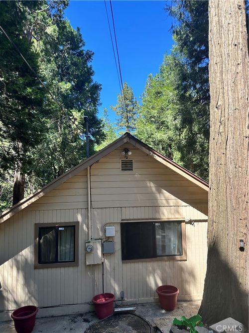 753 Woodland Rd, Crestline, CA, 92325-9382 | Card Image
