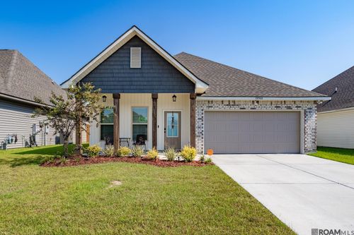 39500 Ridgeland Dr, Gonzales, LA, 70737-6346 | Card Image